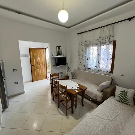 Leka Apartment *